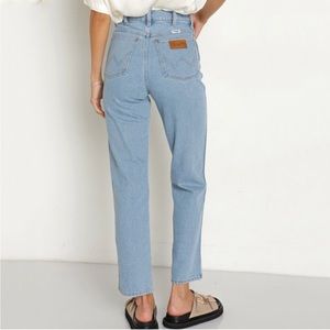 Women’s Wrangler Wild West 603 High Rise Straight